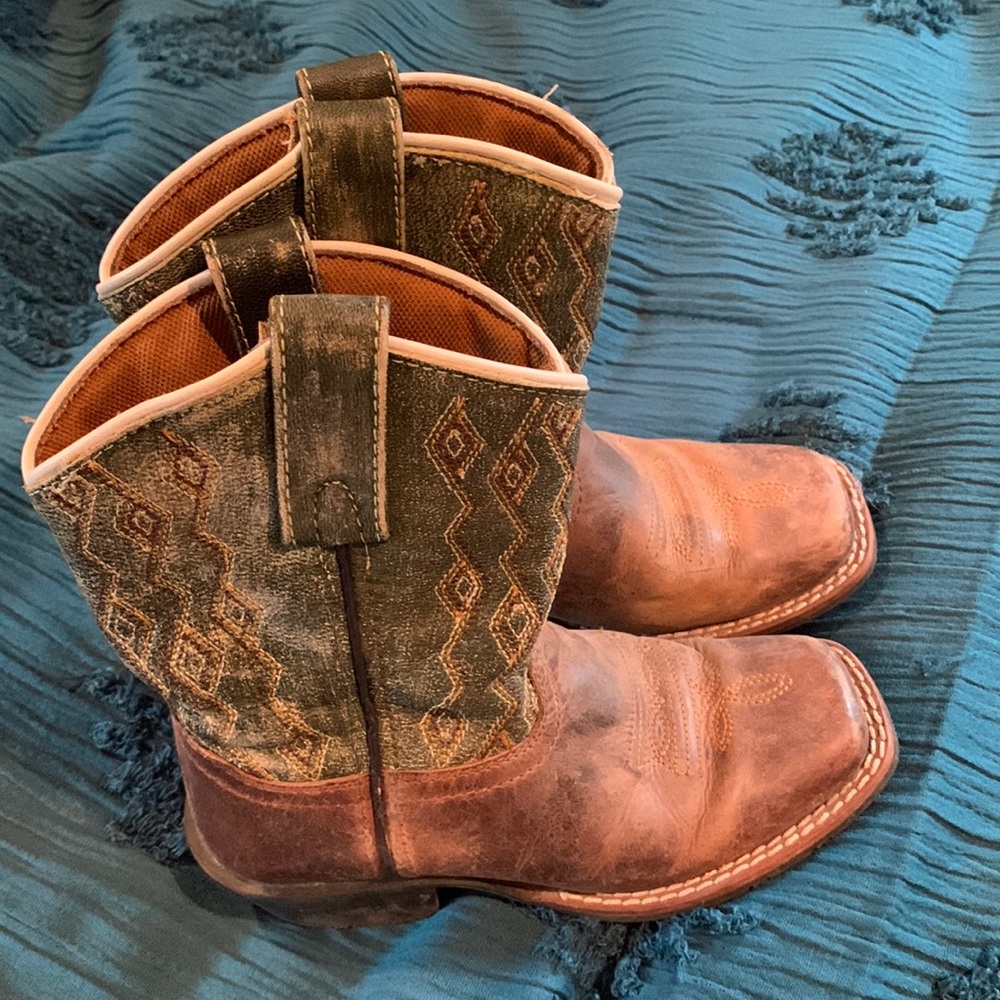 Boys cowboy boots